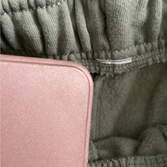 ALO accolade sweatpants (FINALPRICEDROP ) - Picture 8 of 8